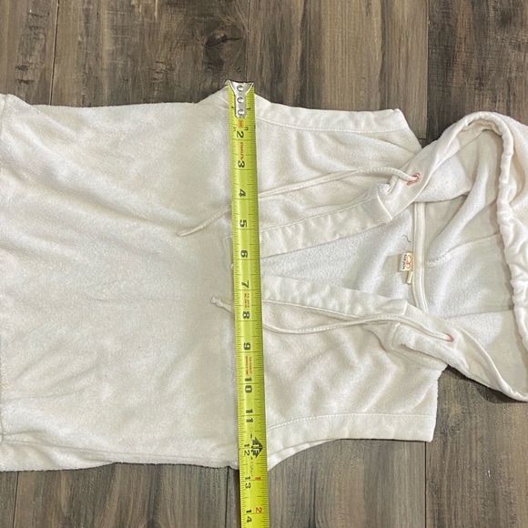 Y2K Sleeveless Hooded Dress in Soft White - Picture 4 of 5